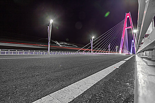 内蒙古鄂尔多斯市大桥夜景